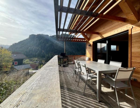 Chalet des Freinets : proche centre de Châtel et au calme